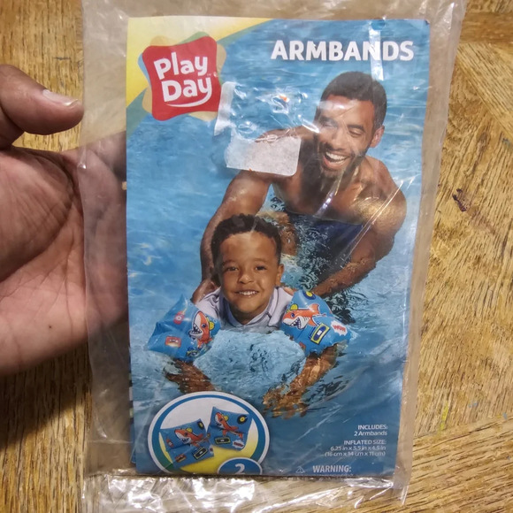 Play Day Inflatable Sharks Pool Water Floaties Armbands Kids Ages 3-6 NEW see pi - Picture 1 of 2